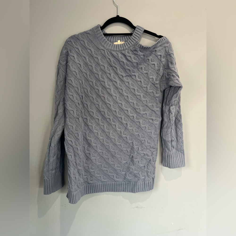 Women's Cable Knit Sweater - Light Gray